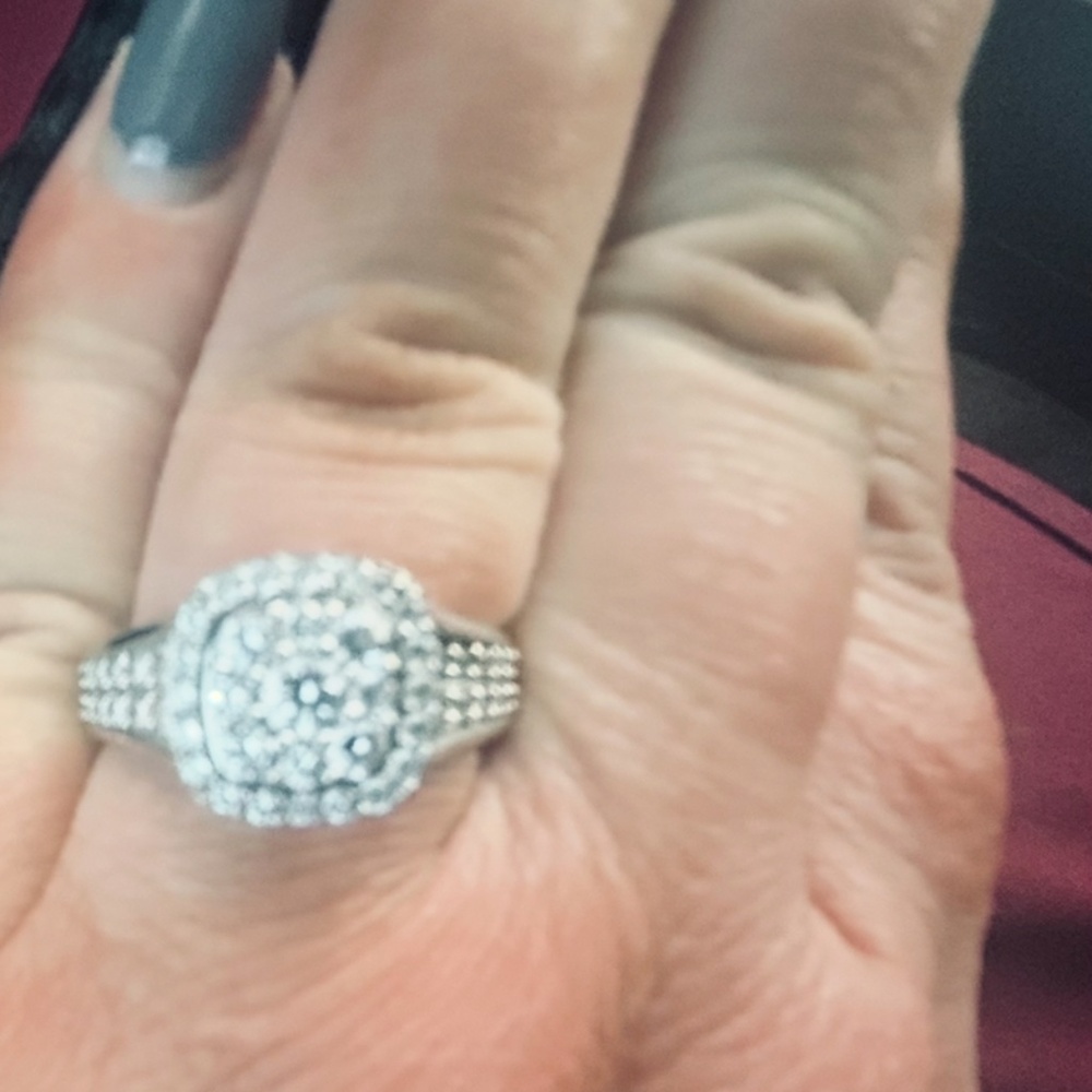 10 K WG Engagement Ring